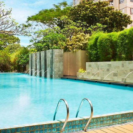 El Hotel Jakarta Exteriör bild