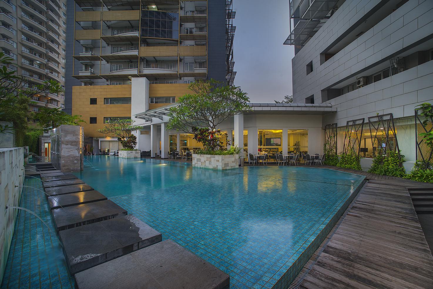 El Hotel Jakarta Exteriör bild