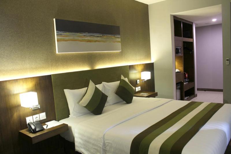 El Hotel Jakarta Rum bild