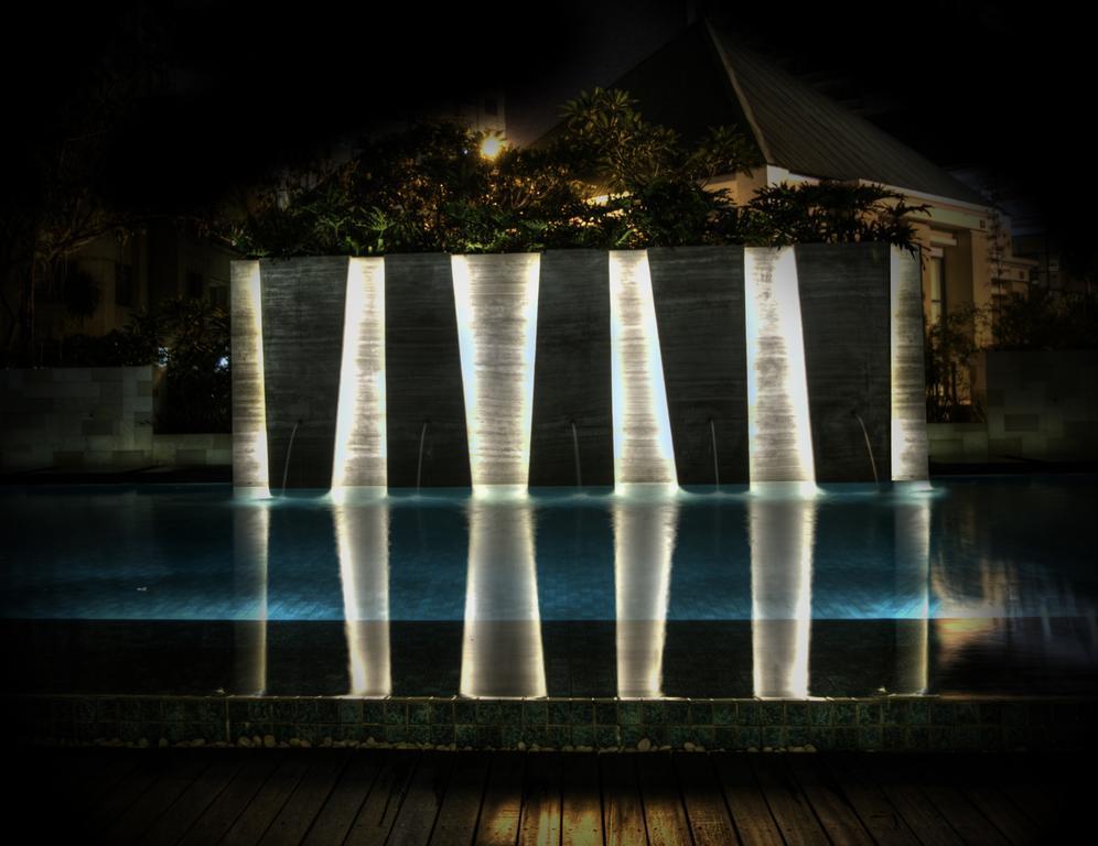 El Hotel Jakarta Exteriör bild