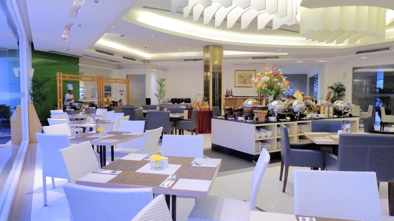 El Hotel Jakarta Exteriör bild